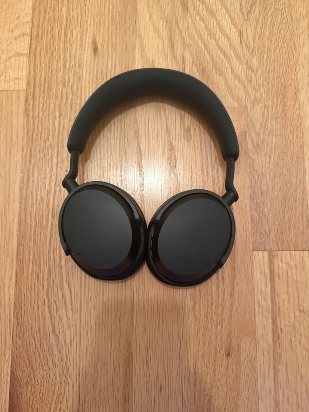 Sennheiser Accentum Bluetooth Wireless Headphones with case
